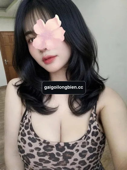 Thảo Vy – Gái gọi Lâm Du, Long Biên